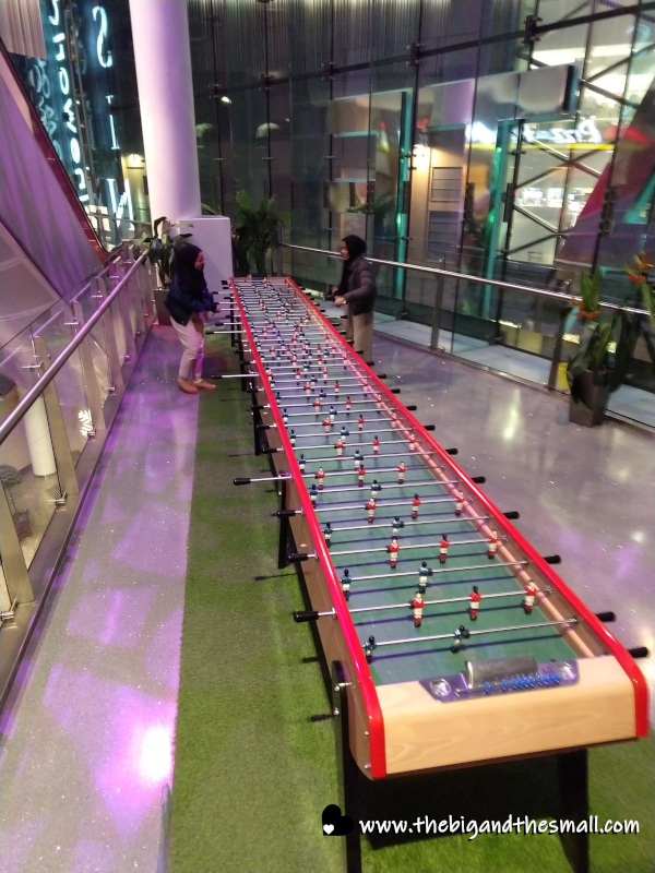World's longest foosball table.png